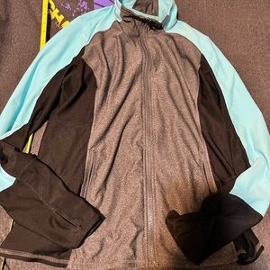 Cute workout jacket great shape